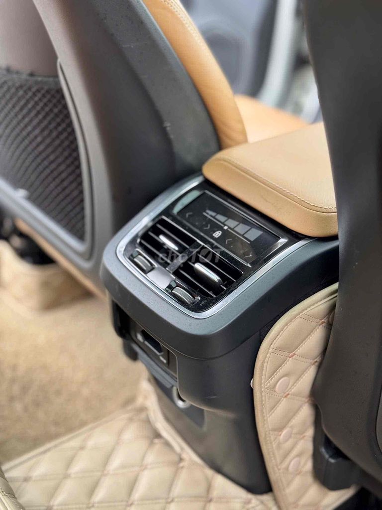 Volvo XC60 T6 awd Inscription 2018. Mua bán Ô tô tại Quận Long Biên Hà Nội được đăng bởi Trang Gala hình 17