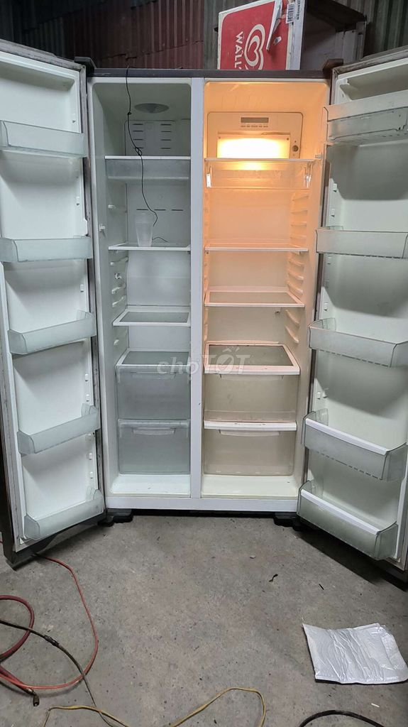 Tủ lạnh Side by Side Bạc. Mua bán Tủ lạnh tại Quận Bắc Từ Liêm Hà Nội được đăng bởi điện máy Nguyễn Thanh hình 1