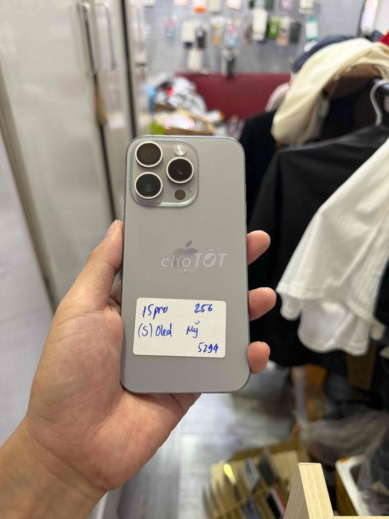 Apple iPhone 15 Pro 256GB Nhiều màu QuốcTế. Mua bán Điện thoại tại Quận Hải Châu Đà Nẵng được đăng bởi Hoàng Táo 273 Nguyễn Hoàng hình 1