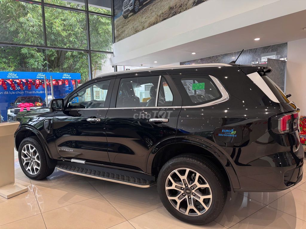 Ford Everest Titanium Đen 7 chỗ máy dầu. Mua bán Ô tô tại Quận Thanh Xuân Hà Nội được đăng bởi Dũng Nguyễn hình 5