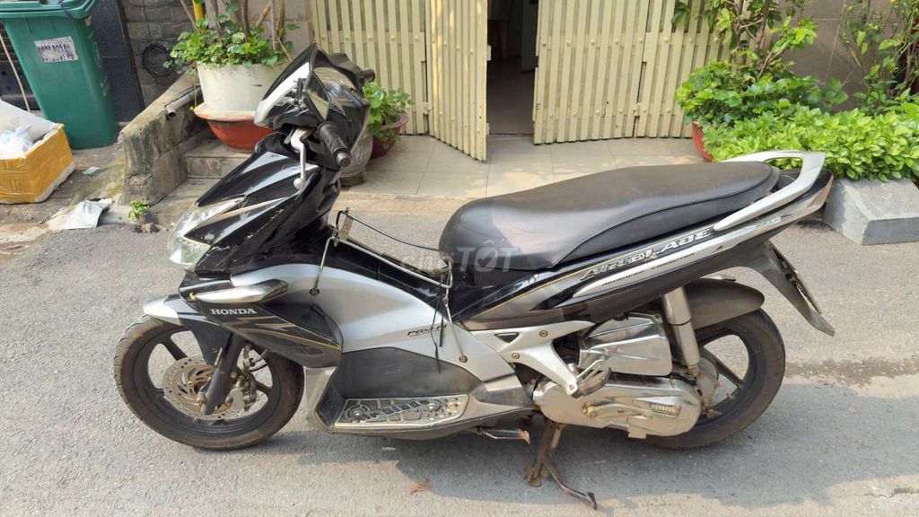 Honda Air Blade Fi 2009, черный, серебристый
