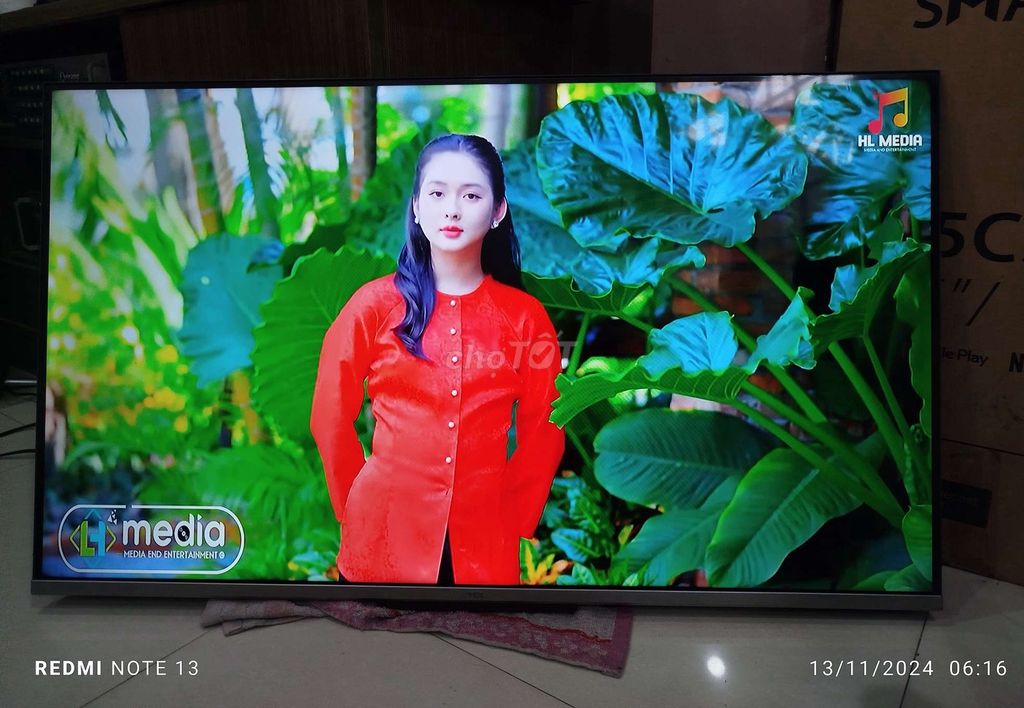 Tv 43in TCL 43P715 giọng nói, trằng viền