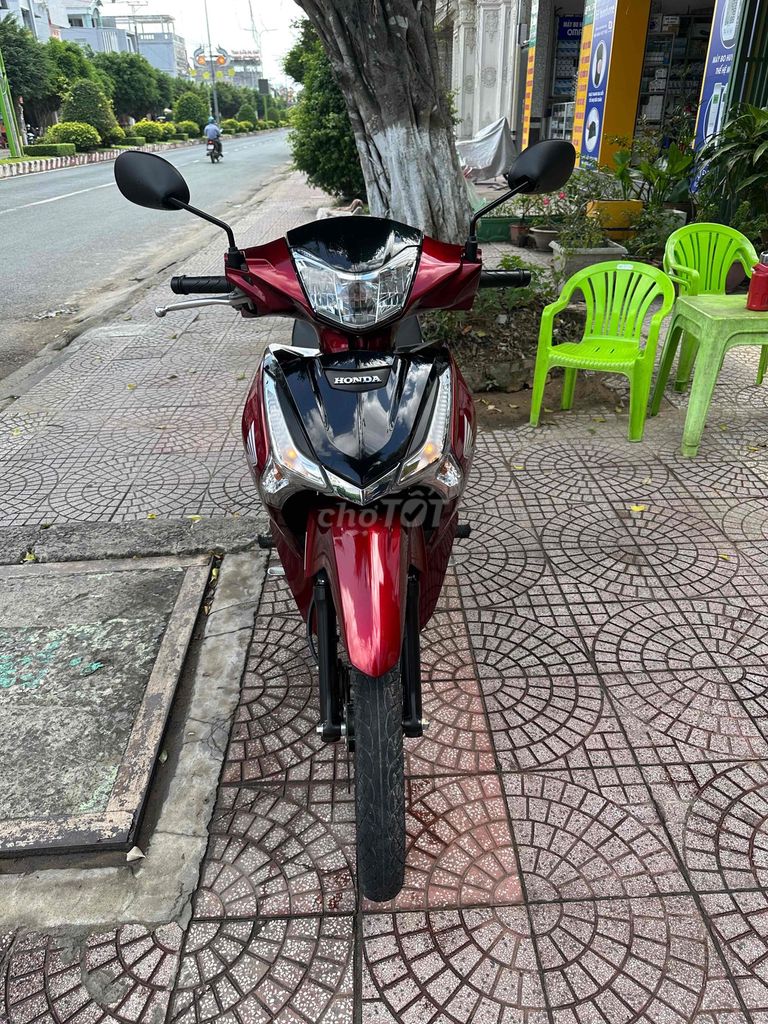 Honda Future FI 2025 như mới vĩnh long. Mua bán Xe máy tại Thành phố Vĩnh Long Vĩnh Long được đăng bởi xe máy Tùng Beo hình 1