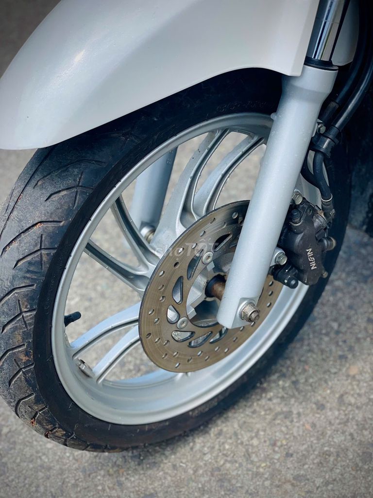 Xe máy Honda SH màu trắng sản xuất 2012. Mua bán Xe máy tại Huyện Trảng Bom Đồng Nai được đăng bởi Của Hàng Xe Máy U Phong hình 9