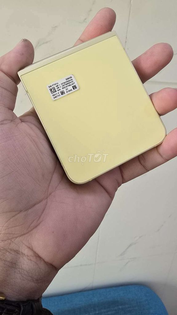 Samsung Z Flip 6 256GB Vàng Snapdragon 8 Gen 3. Mua bán Điện thoại tại Quận Ninh Kiều Cần Thơ được đăng bởi hiển mobile hình 1