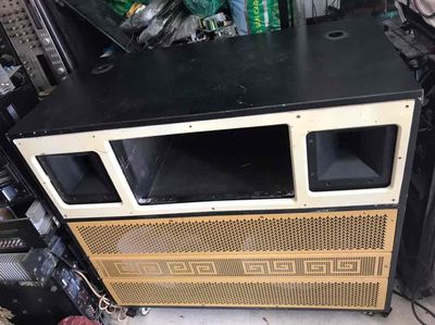 Dư cái vỏ thùng loa 2 bas 40 còn rất đẹp .. Mua bán Tivi, Âm thanh tại Quận Liên Chiểu Đà Nẵng được đăng bởi Tuân