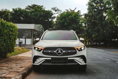 Mercedes GLC300 4matic 2023 Trắng siêu lướt
