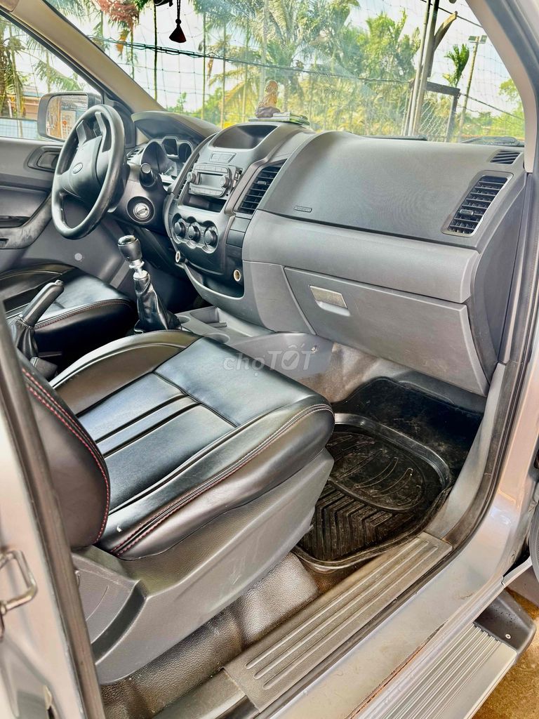 Ford Ranger 2015 2 cầu số sàn. Mua bán Ô tô tại Thị Xã Buôn Hồ Đắk Lắk được đăng bởi Anh Trung hình 11