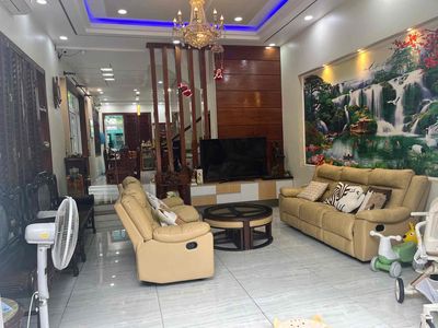 Biệt thự góc 2 Mặt tiền KDC Gia Hoà, Phước Long B. DT: 252m2/20.5  Tỷ