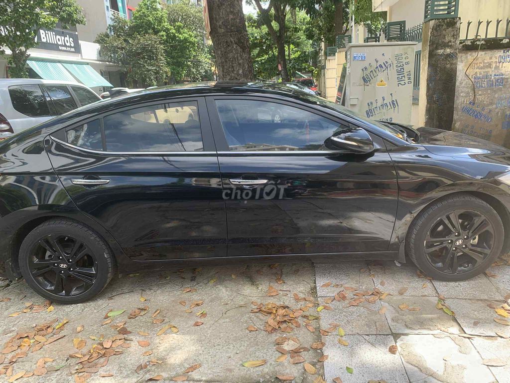 Cần bán xe huynhdai elantra 2017  at. Mua bán Ô tô tại Thành phố Thanh Hóa Thanh Hóa được đăng bởi levan hình 3