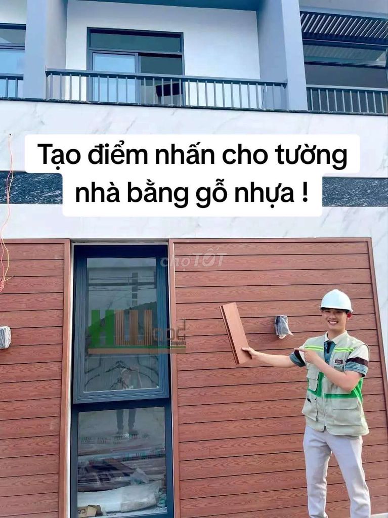 Ốp tường nhựa giả gỗ ngoài trời tạo điểm nhấn