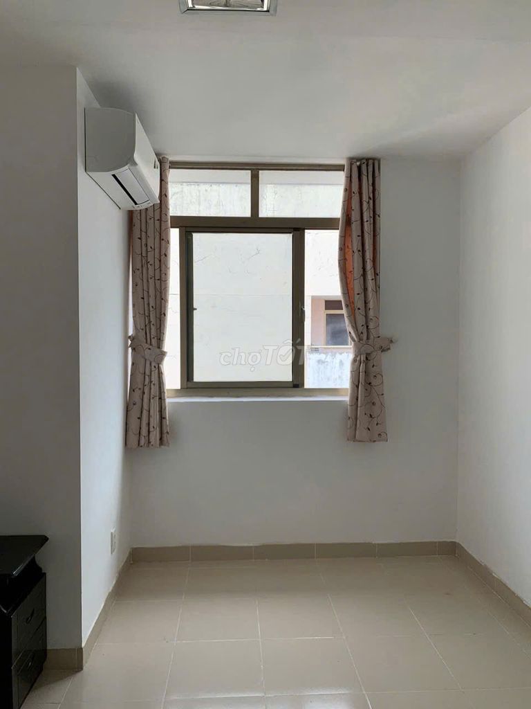 Квартира в Screc Tower, Район 3, 55 кв.м, 1 спальня, меблированная