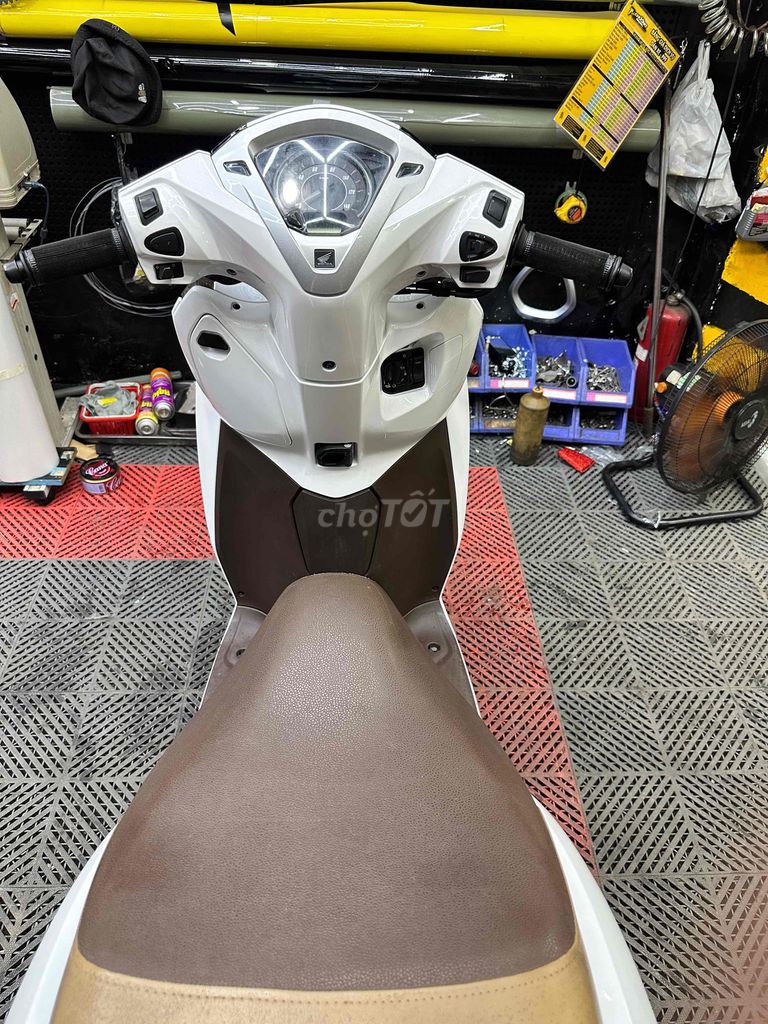 Lead 2018 khoá smk.9chủ bao ký uỷ quyền. Mua bán Xe máy tại Quận Bình Thạnh Tp Hồ Chí Minh được đăng bởi Chương Decal hình 8