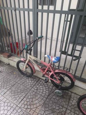 nhà dư 2 xe đạp trẻ em cần bán. Mua bán Xe đạp tại Quận Thanh Khê Đà Nẵng được đăng bởi Thi