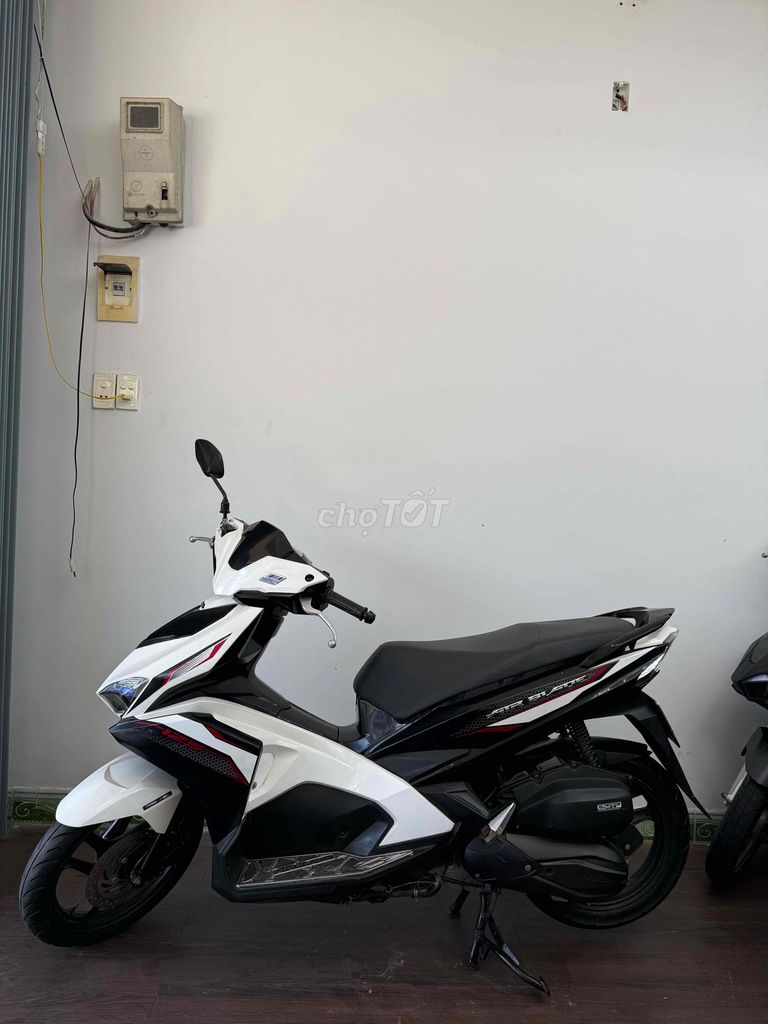 Bán Ab 2019 bản khoá chìa biển 43 màu trắng đen. Mua bán Xe máy tại Quận Sơn Trà Đà Nẵng được đăng bởi Huan Motor hình 4