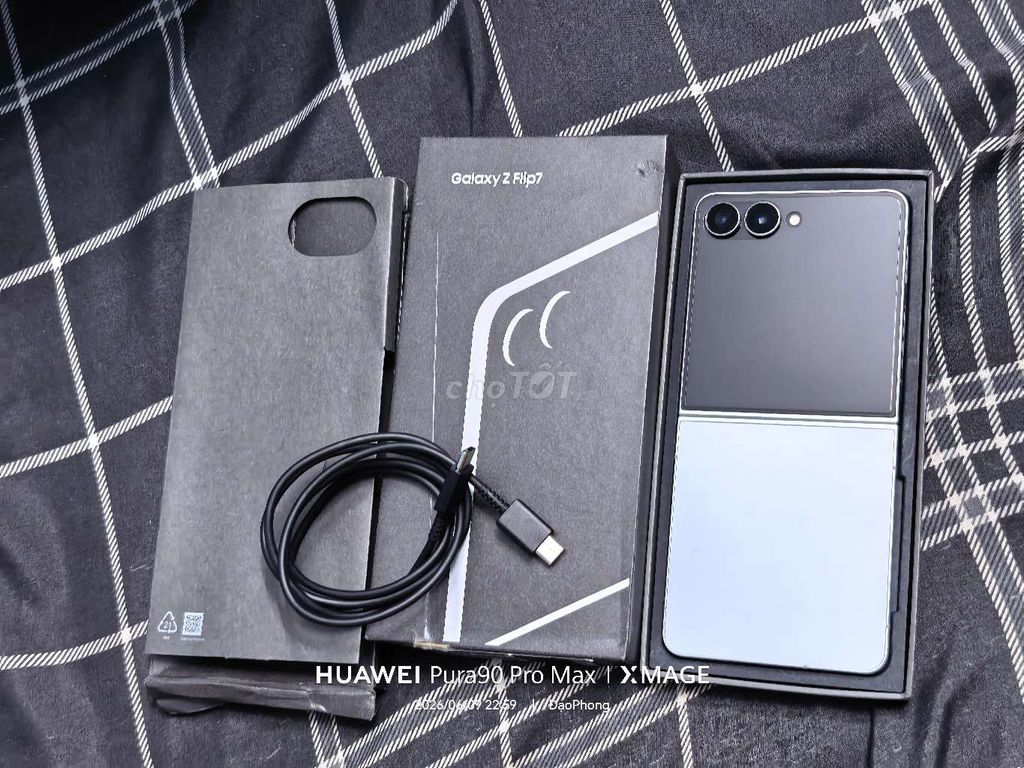 Samsung Galaxy Z Flip7 512GB Bạc. Mua bán Điện thoại tại Huyện Củ Chi Tp Hồ Chí Minh được đăng bởi Đạo Phong hình 1