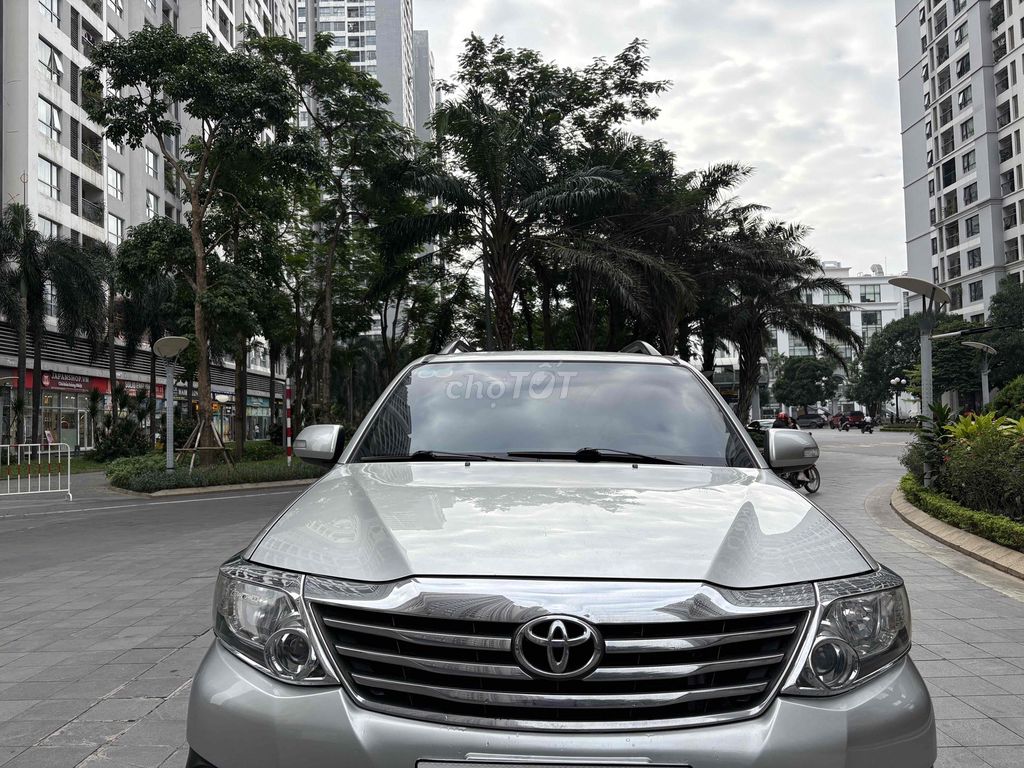 Toyota Fortuner 2013 2.7V 4x4 - 15000 km. Mua bán Ô tô tại Quận Hai Bà Trưng Hà Nội được đăng bởi Bùi hiển hình 2