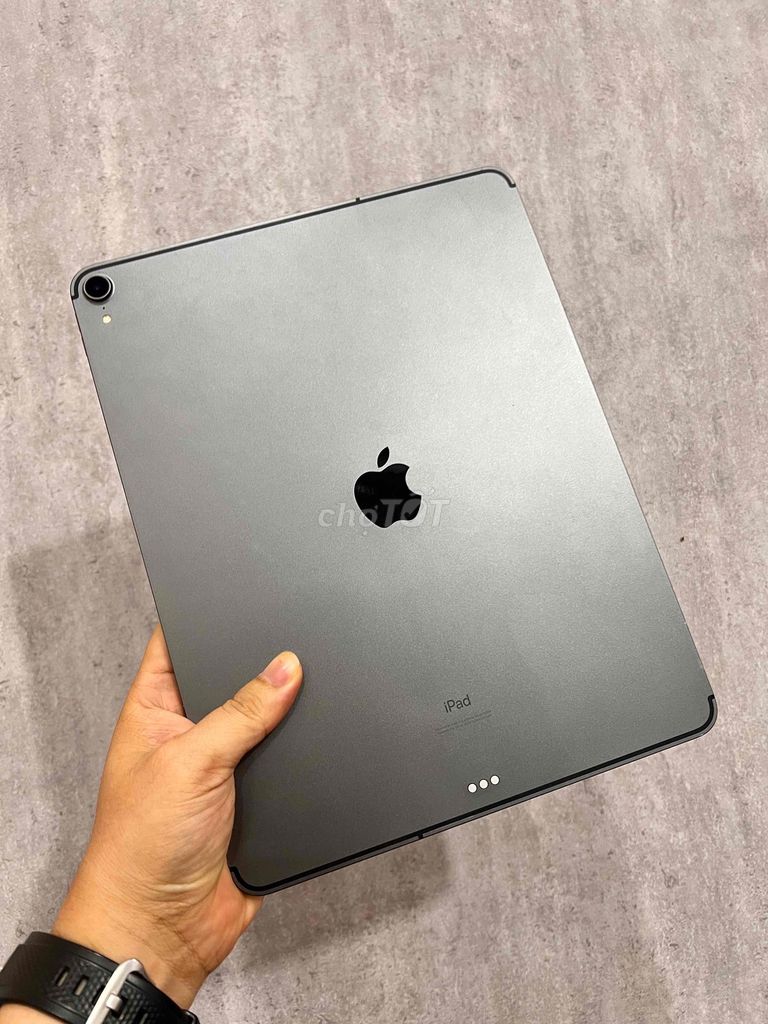 iPad Pro 12.9 2018 64GB wifi + LTE zin đẹp có BH. Mua bán Máy tính bảng tại Quận 3 Tp Hồ Chí Minh được đăng bởi Tiến Đat  hình 1