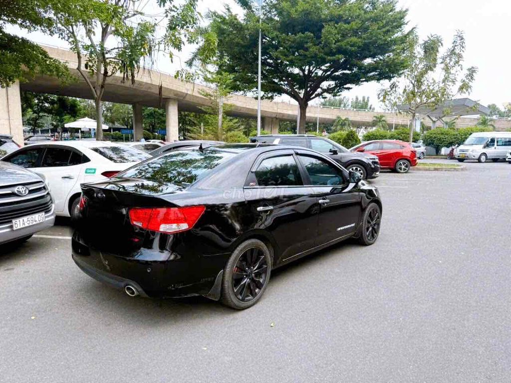 Cần bán chính chủ xe Kia Cerato 2011