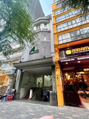 BÁN TÒA NHÀ HẦM 5 TẦNG – 8 x 33- HXT LÝ THƯỜNG KIỆT 35 tỷ !!. Mua bán văn phòng, mặt bằng kinh doanh tại Quận 10 Tp Hồ Chí Minh được đăng bởi Trần Trang