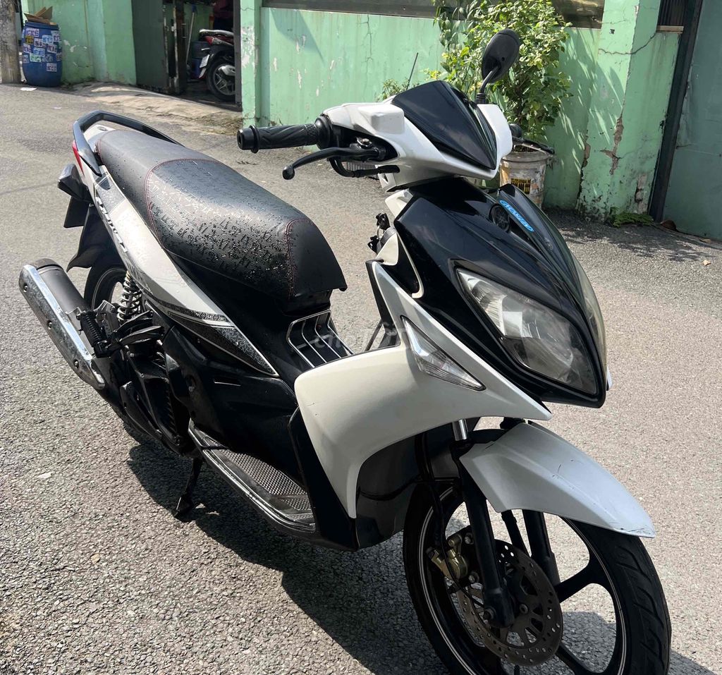 yamaha novo 4 đk 2011 xe đẹp máy móc êm giá tốt. Mua bán Xe máy tại Thành phố Thuận An Bình Dương được đăng bởi Nguyễn hảo hình 7