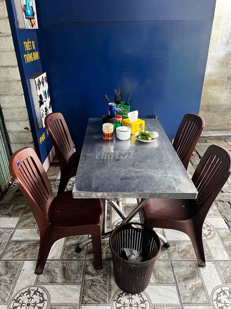 Bộ bàn ăn Inox Nhựa Nâu. Mua bán Bàn ghế tại Quận Cẩm Lệ Đà Nẵng được đăng bởi Nhơn Phạm hình 1