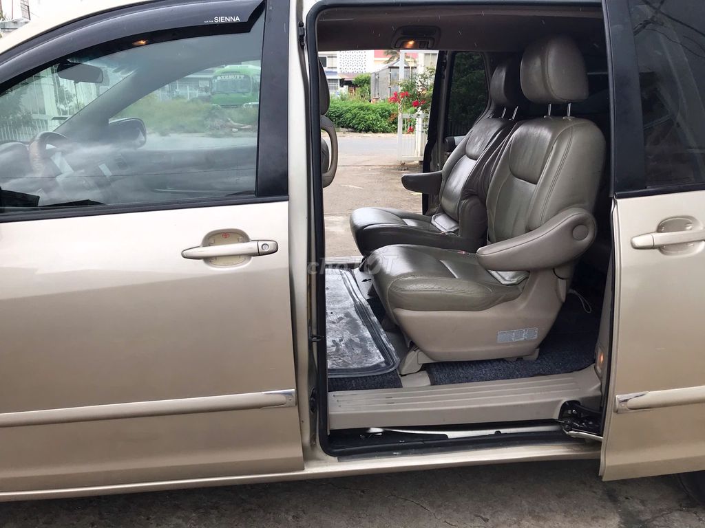 Toyota Sienna 2008  - odo 100.000. Mua bán Ô tô tại Thành phố Rạch Giá Kiên Giang được đăng bởi Nguyễn thịnh hình 7
