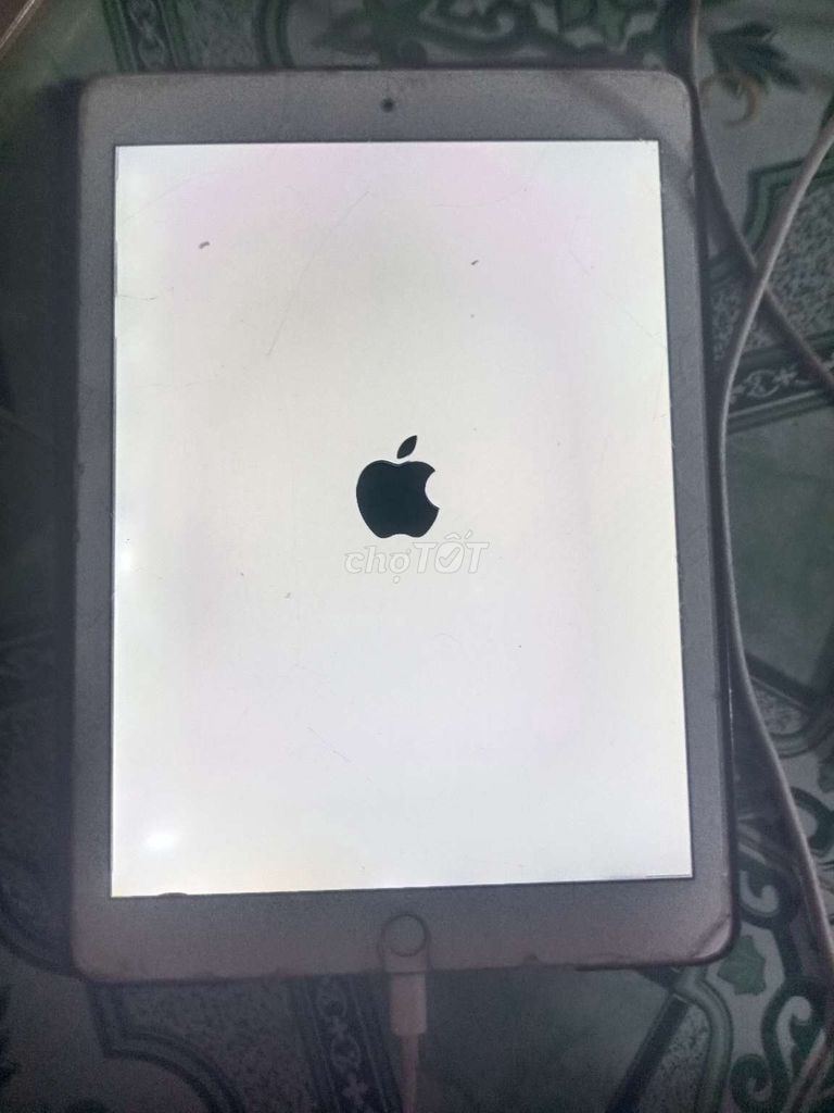 Apple iPad Air 2 10.9 inch Trắng. Mua bán Máy tính bảng tại Quận Tân Bình Tp Hồ Chí Minh được đăng bởi Chân nam hình 1