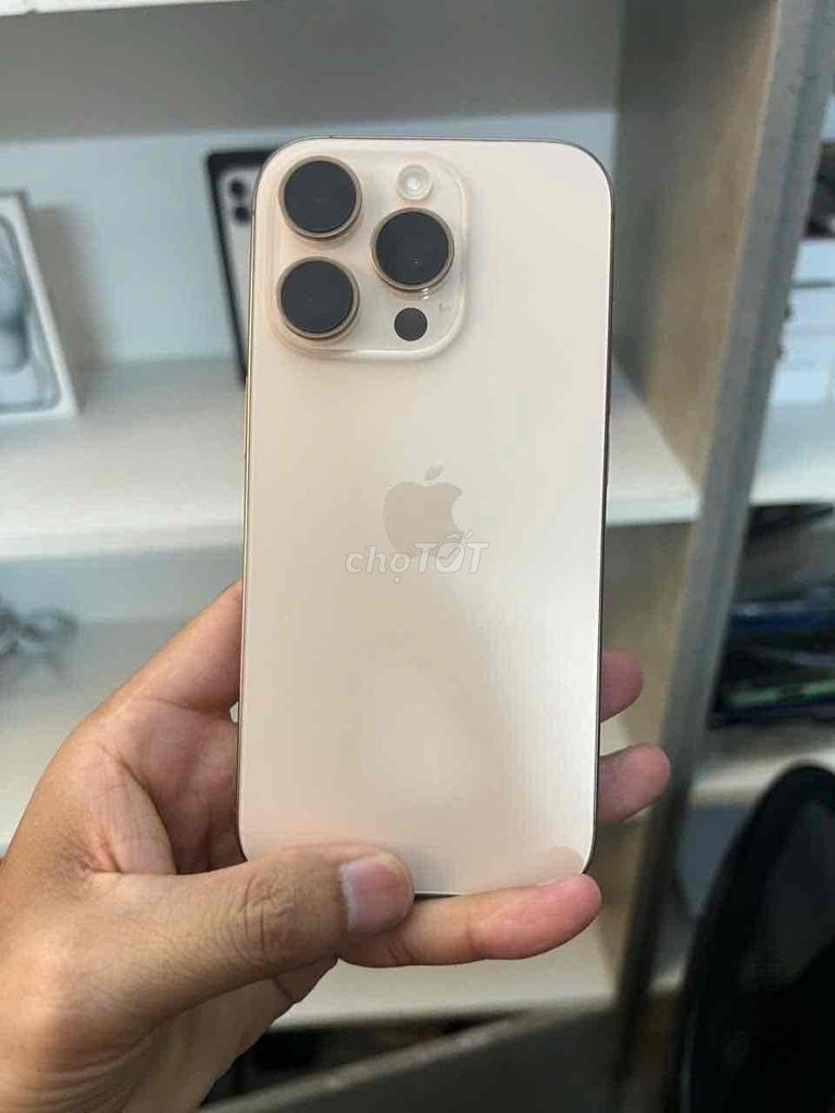 iPhone 16 Pro 256GB Vàng. Mua bán Điện thoại tại Quận 7 Tp Hồ Chí Minh được đăng bởi Trâm bán táo  hình 1
