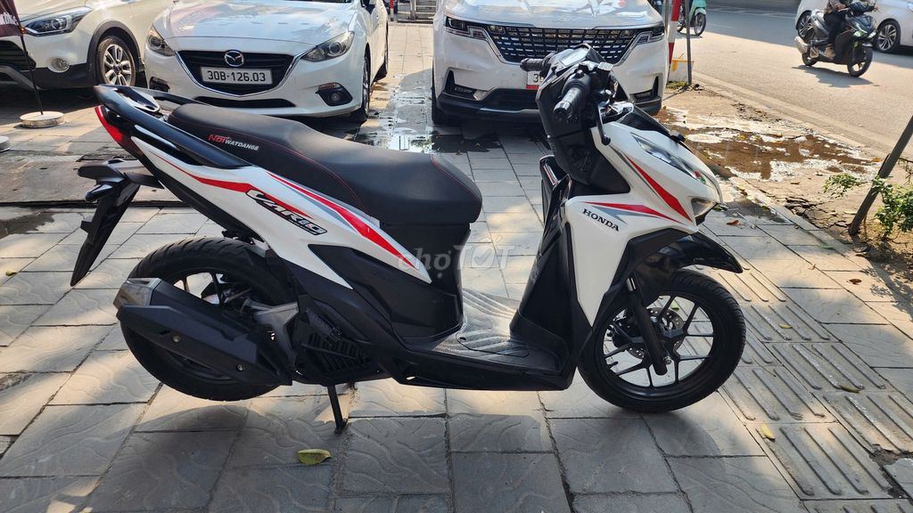 Honda Vario 125 2018 Trắng Đã sử dụng. Mua bán Xe máy tại Quận Cầu Giấy Hà Nội được đăng bởi iMotorbike Hà Nội hình 4