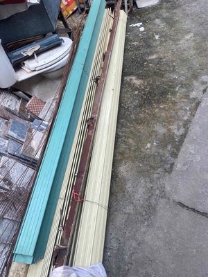 Cửa kéo Sắt Đỏ Trắng 2m52x2m82. Mua bán Nội thất, đồ gia dụng khác tại Quận Thanh Khê Đà Nẵng được đăng bởi Dương Vũ Thắng