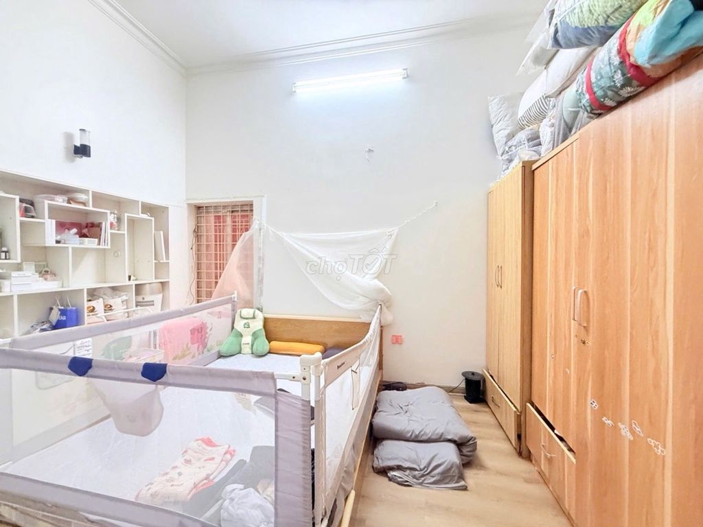Продается дом в Нгок Хане, Ба Динь, 60 м2, 5 этажей, 4,5 м м
