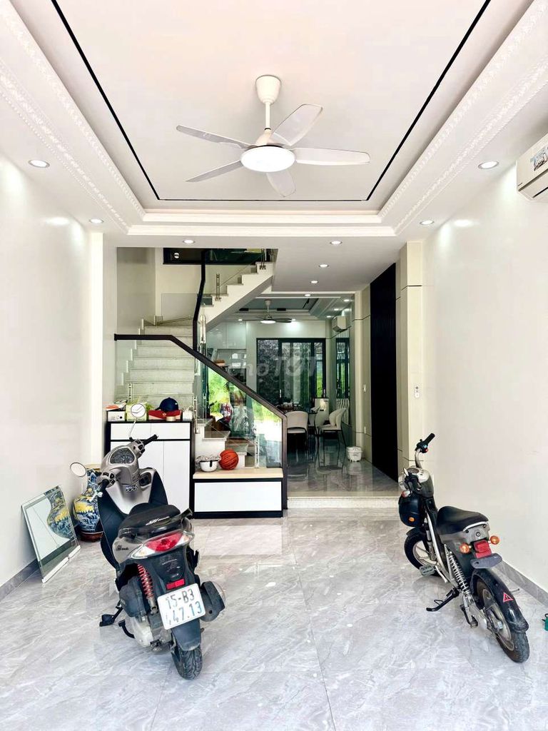 FULL HOUSE dân xây mặt đường phân lô 12m quận Lê chân giá cực mềm. Mua bán nhà ở tại Quận Lê Chân Hải Phòng được đăng bởi Việt Hoàng Nguyễn hình 1