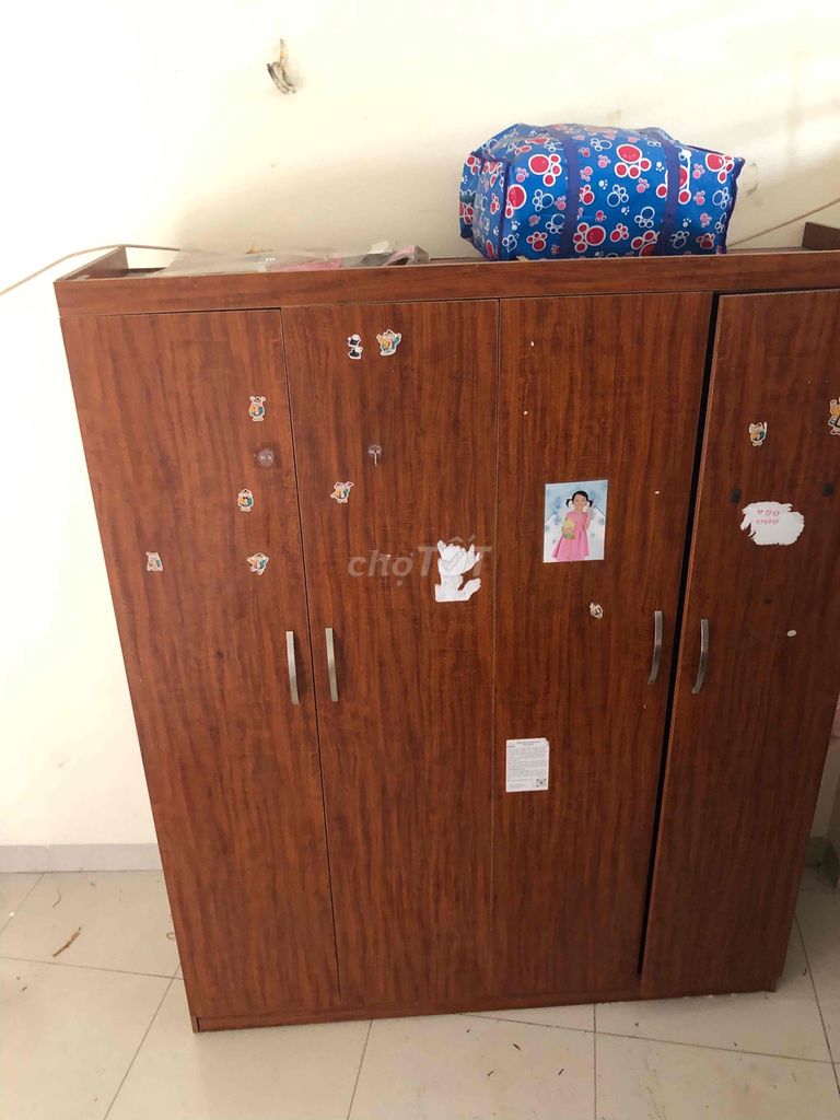tủ áo bốn cánh. Mua bán Tủ, kệ gia đình tại Quận Tây Hồ Hà Nội được đăng bởi Duy Luu  hình 1