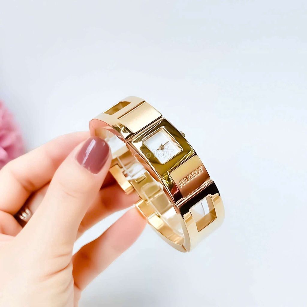 Peugeot dáng A Cuff - lắc tay màu vàng gold