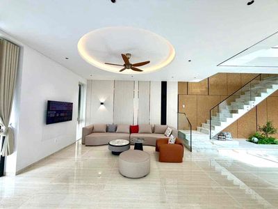 Аренда · 4 комн. · 180 м² · Quận Ngũ Hành Sơn, ул. Đường Nước Mặn 1