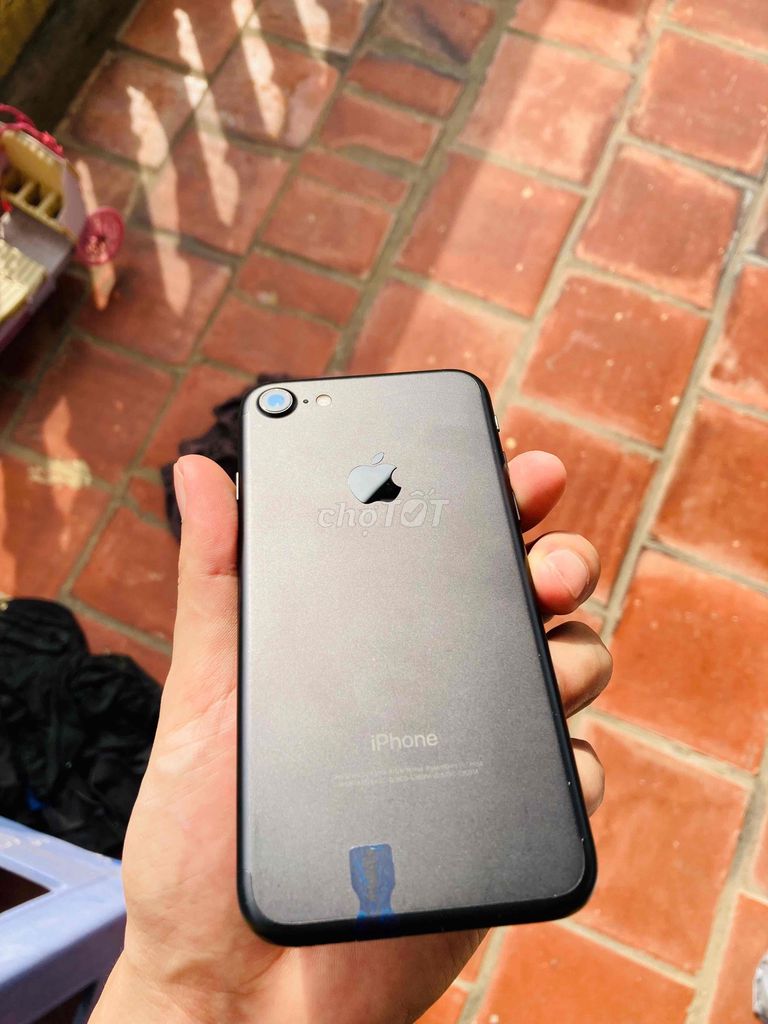 Apple iPhone 7 32GB Đen Đã qua sử dụng. Mua bán Điện thoại tại Huyện Hoài Đức Hà Nội được đăng bởi Nguyễn Sang hình 1