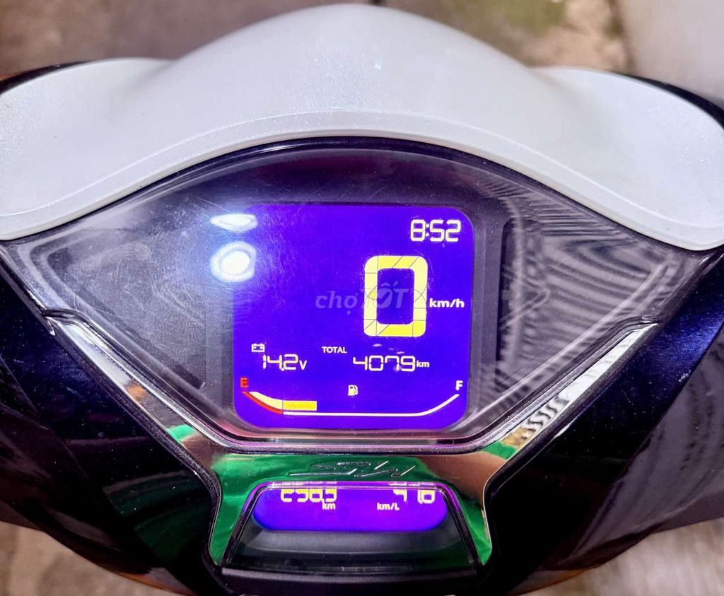 Honda SH160i 2024 белый 4079 км