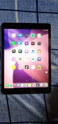 IPAD GEN 8. 32GB. IOS 26. FUII VÂN TAY. ( BYPASS ). Mua bán Máy tính bảng tại Thành phố Thuận An Bình Dương được đăng bởi Lê Quang Khôi