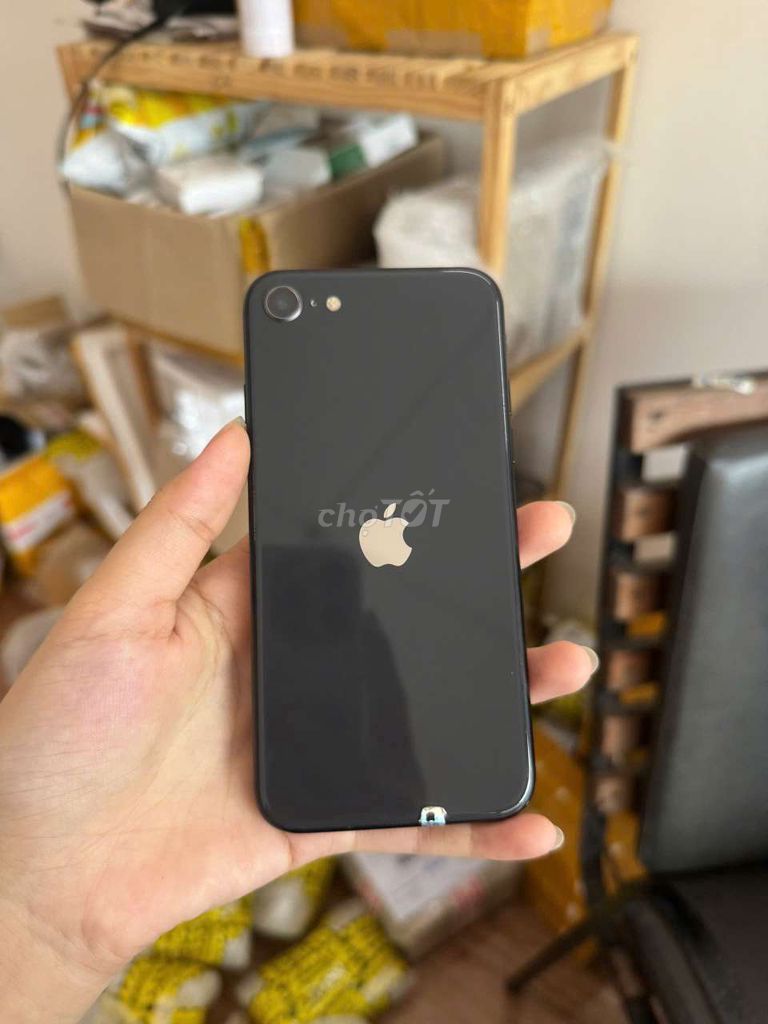 Apple iPhone SE 64GB, mất vân, pin 79, máy đẹp. Mua bán Điện thoại tại Thành phố Thủ Dầu Một Bình Dương được đăng bởi Phước Mobile hình 1