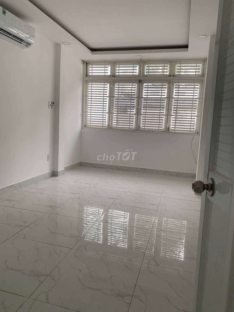 Аренда · 2 комн. · 21 м² · Quận 10, ул. Đường Nguyễn Chí Thanh