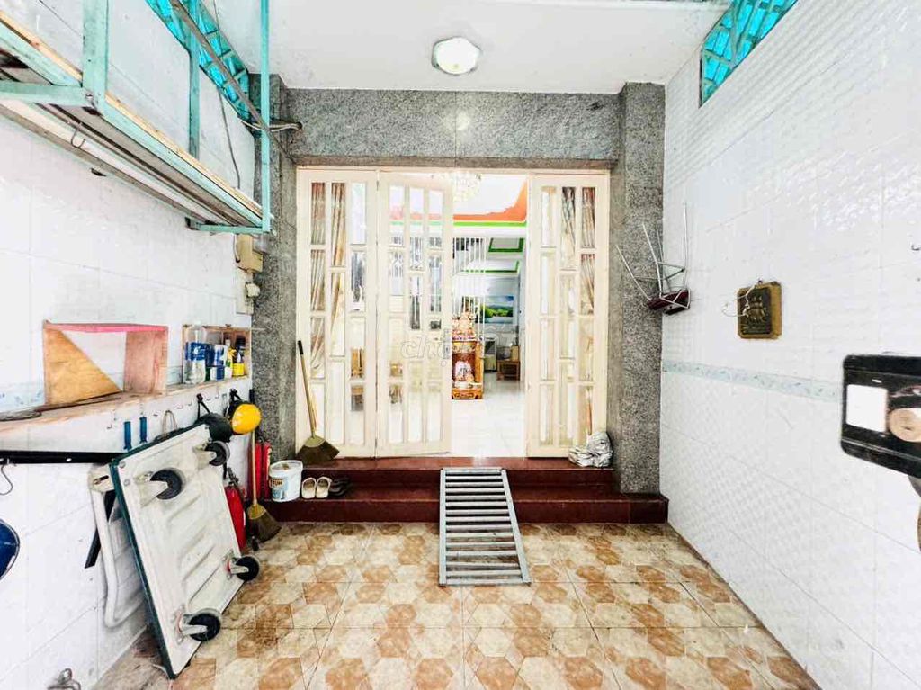Аренда · 3 комн. · 42 м² · Quận 4, ул. Đường Nguyễn Thần Hiến