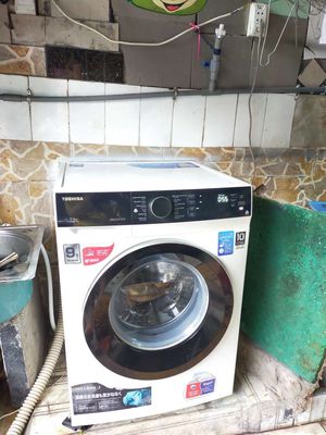 Máy giặt Inverter 9,5 kg Toshiba giặt êm tiết kiệm