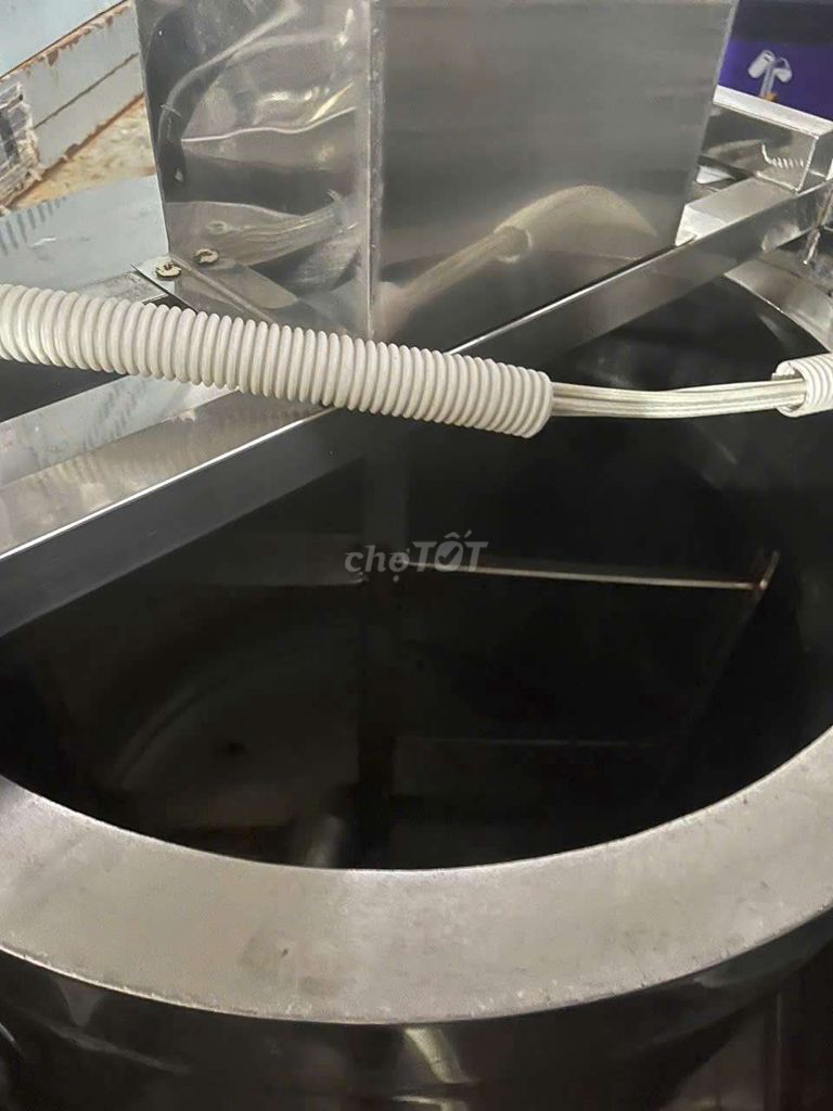 Máy quảy ra nhiet