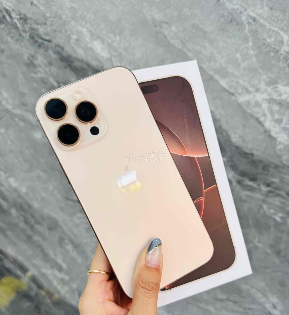 iPhone 16 Pro Max 256GB Sa mạc. Mua bán Điện thoại tại Quận Thanh Khê Đà Nẵng được đăng bởi Hiền hình 1