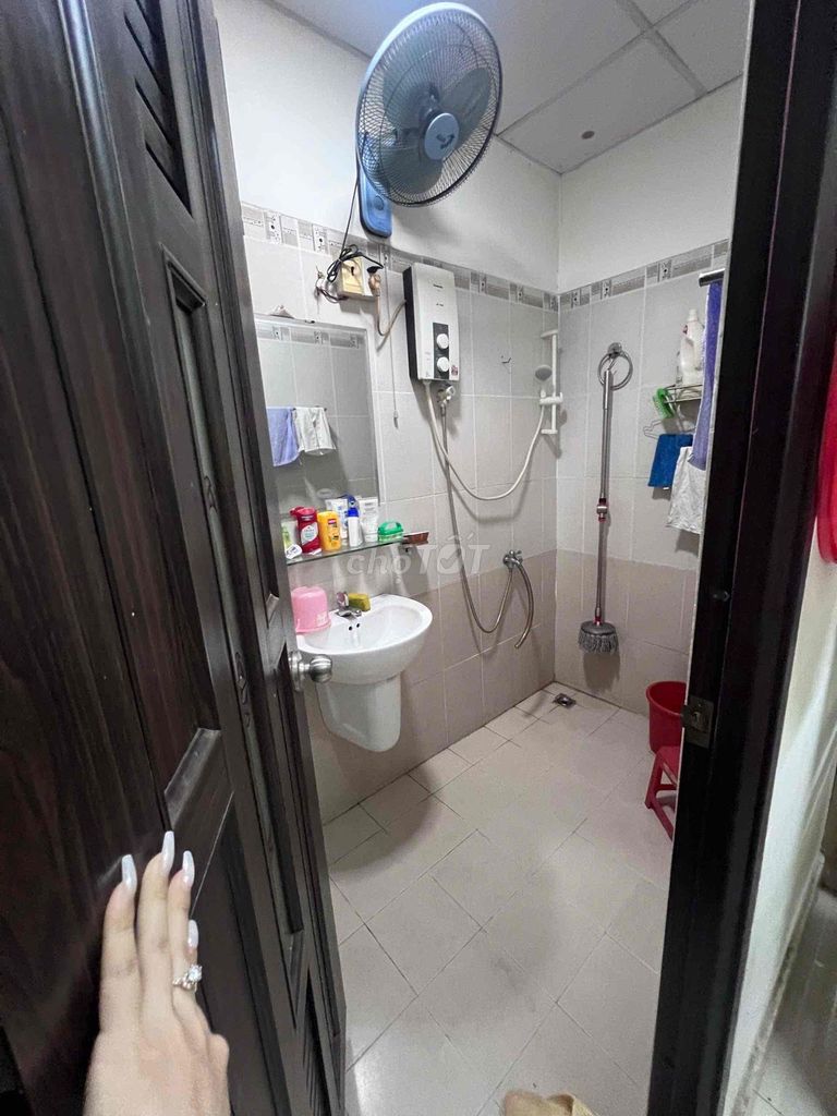 Продается квартира Vo Dinh, округ 12, отдельный розовый документ, 2сп, 2св