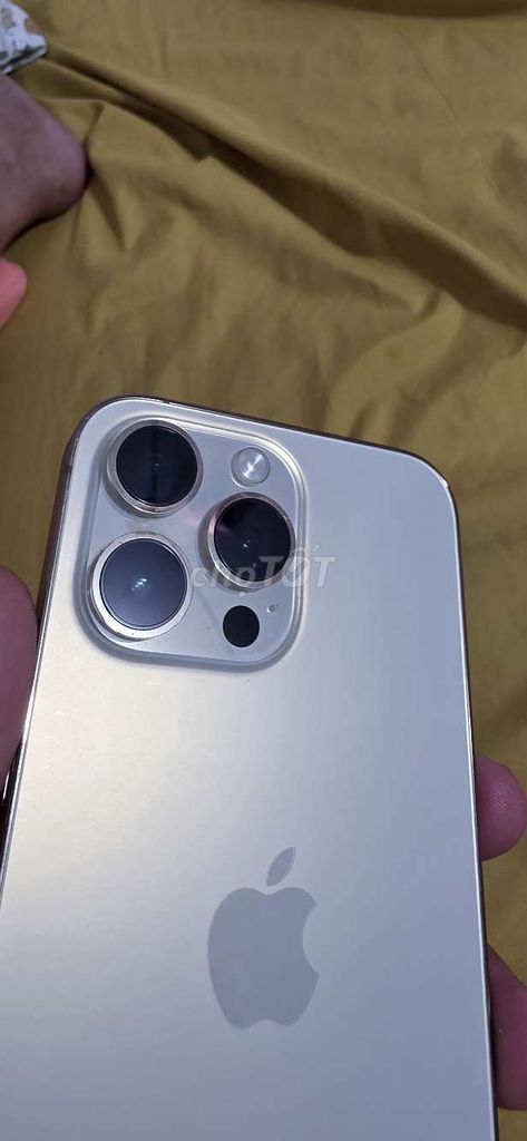 Apple iPhone 14 Pro Max Vàng 99%. Mua bán Điện thoại tại Huyện Bình Sơn Quảng Ngãi được đăng bởi Nguyễn Văn Vĩnh hình 1
