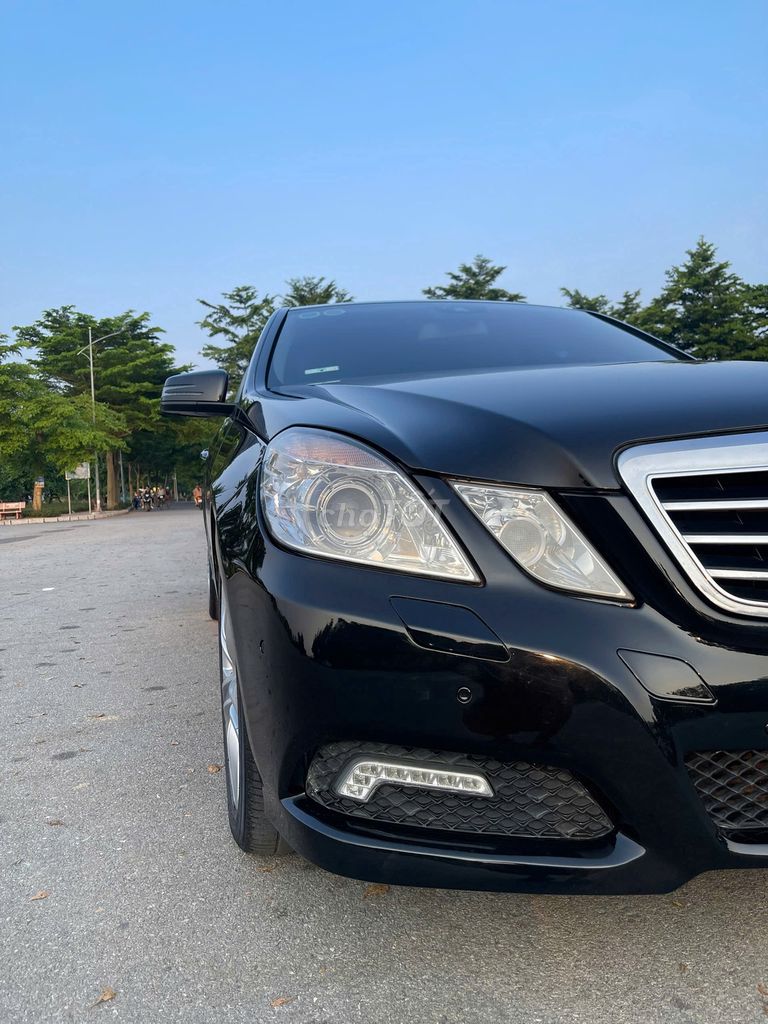 Mercedes Benz E Class 2010 E250 xe còn zin nhiều. Mua bán Ô tô tại Quận Thanh Xuân Hà Nội được đăng bởi Vạn Phát  Auto hình 5
