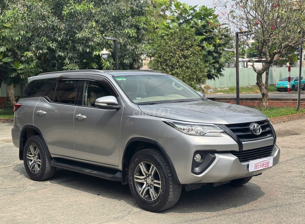 Toyota Fortuner 2017 Số sàn Bạc. Mua bán Ô tô tại Thành phố Thủ Dầu Một Bình Dương được đăng bởi Oto An Suong hình 2