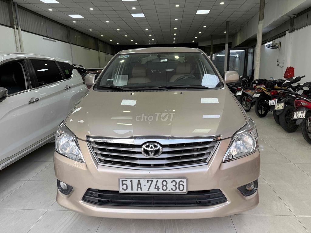 Toyota Innova 2.0E 2014 Số sàn siêu cọp